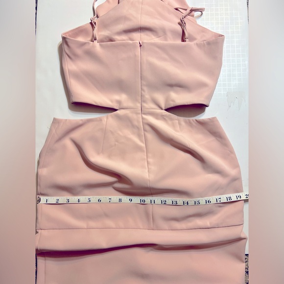 NWT Lovers and Friends Artemis Gown in pink, size M - Picture 9 of 11